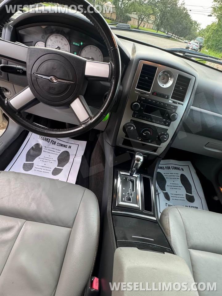 2006 Chrysler 300 Limousine - Photo 4