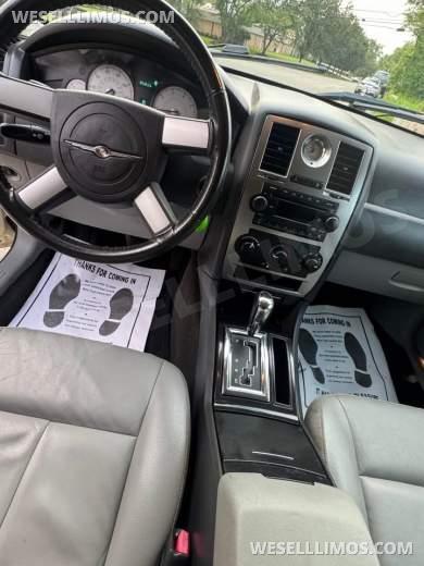 2006 Chrysler 300 Limousine for Sale in Philadelphia, Pennsylvania, US - Photo 4