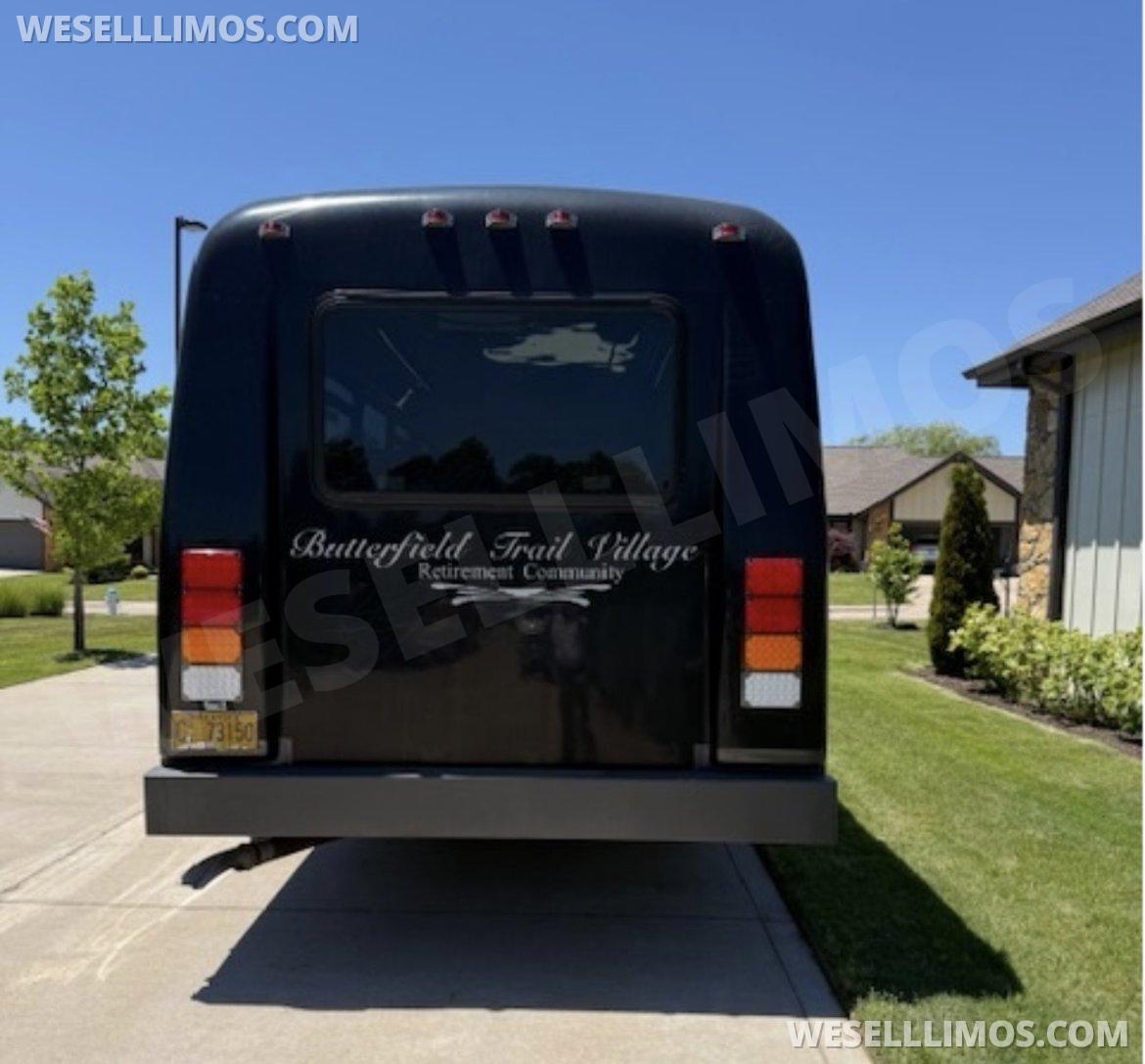 2008 Federal  Coachbuilders Freightliner M2 Shuttle Bus - Photo 4