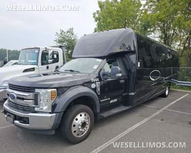 2019 Ford F550 Executive Shuttle for Sale in Bordentown, New Jersey, US - Photo 2