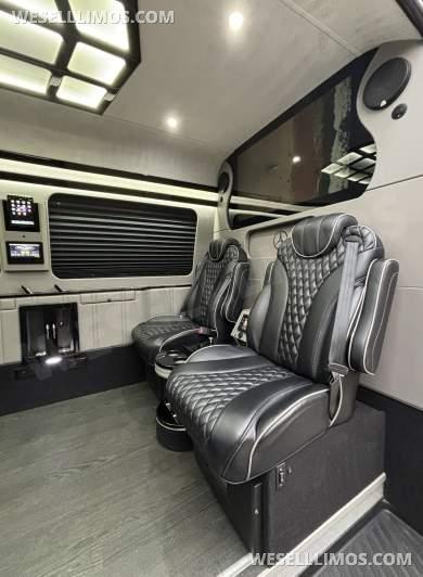 2018 First Class Customs Mercedes-Benz Sprinter 2500 Business Class Sprinter - Sprinter for Sale in Richmond, Virginia, United States - Photo 18