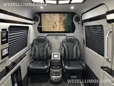 2018 First Class Customs Mercedes-Benz Sprinter 2500 Business Class Sprinter - Sprinter for Sale in Richmond, Virginia, United States - Photo 19