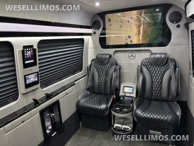 2018 First Class Customs Mercedes-Benz Sprinter 2500 Business Class Sprinter - Sprinter for Sale in Richmond, Virginia, United States - Photo 21