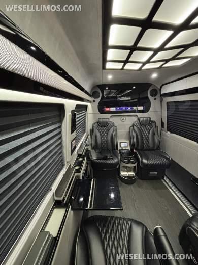 2018 First Class Customs Mercedes-Benz Sprinter 2500 Business Class Sprinter - Sprinter for Sale in Richmond, Virginia, United States - Photo 23