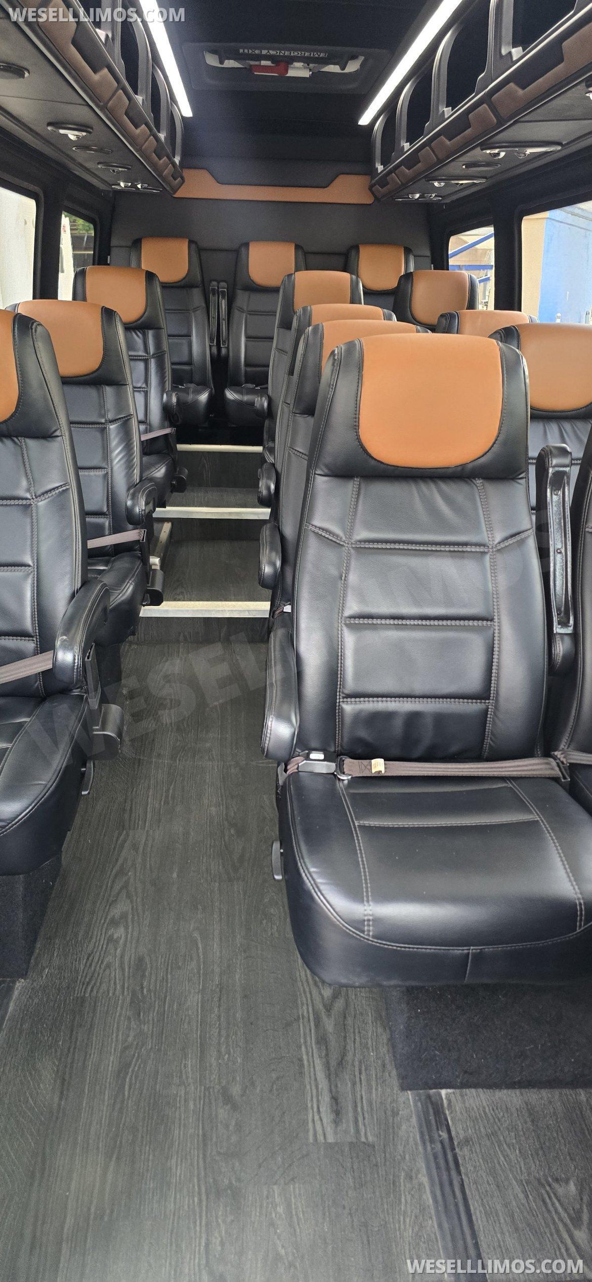 2022 LA West Mercedes-Benz Sprinter Sprinter - Photo 2