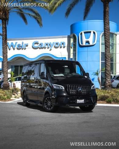 2025 Mercedes-Benz Sprinter Sprinter for Sale in Anaheim Hills, California, US - Photo 4