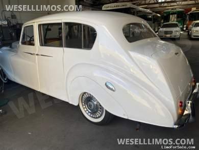 1960 Austin Princess Antique for Sale in Yonkers, New York, US - Photo 2