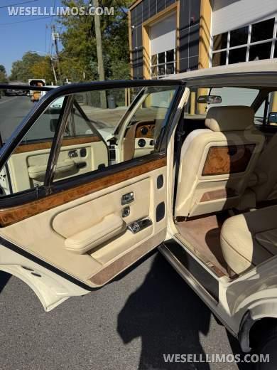 1991 rolls royce Rolls-Royce Silver Spur - Exotic for Sale in Yonkers, New York, United States - Photo 11