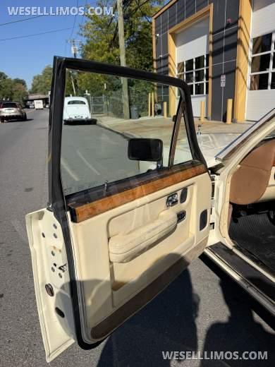 1991 rolls royce Rolls-Royce Silver Spur - Exotic for Sale in Yonkers, New York, United States - Photo 14