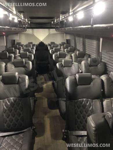 2013 Ford F-550 Executive Shuttle for Sale in Concord, California, US - Photo 3