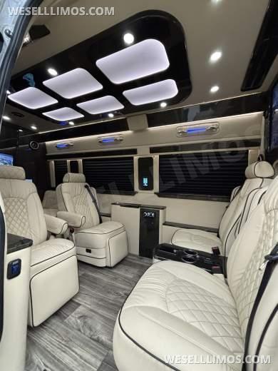 2022 Mercedes-Benz Sprinter 3500 Business Class Sprinter for Sale in Richmond, Virginia, US - Photo 4