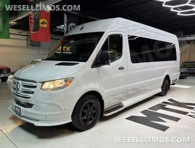 2022 Midwest Automotive Designs Mercedes-Benz Sprinter 3500 Business Class Sprinter - Sprinter for Sale in Richmond, Virginia, United States - Photo 12