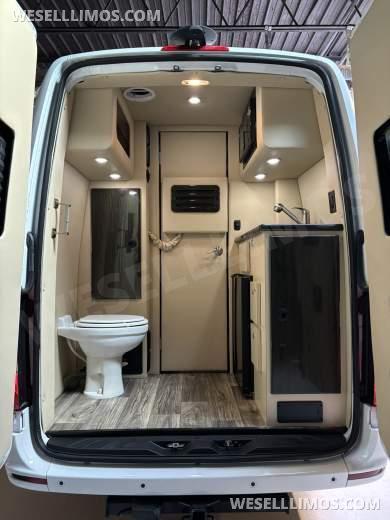 2022 Midwest Automotive Designs Mercedes-Benz Sprinter 3500 Business Class Sprinter - Sprinter for Sale in Richmond, Virginia, United States - Photo 20