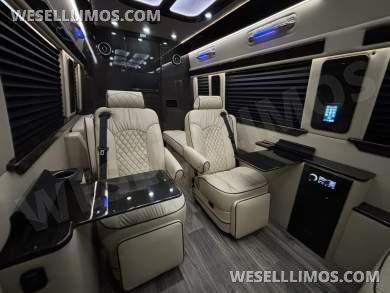 2022 Midwest Automotive Designs Mercedes-Benz Sprinter 3500 Business Class Sprinter - Sprinter for Sale in Richmond, Virginia, United States - Photo 31