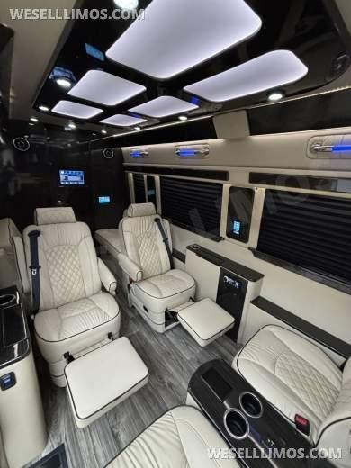 2022 Midwest Automotive Designs Mercedes-Benz Sprinter 3500 Business Class Sprinter - Sprinter for Sale in Richmond, Virginia, United States - Photo 33