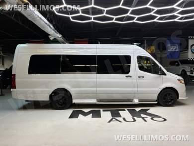 2022 Midwest Automotive Designs Mercedes-Benz Sprinter 3500 Business Class Sprinter - Sprinter for Sale in Richmond, Virginia, United States - Photo 40