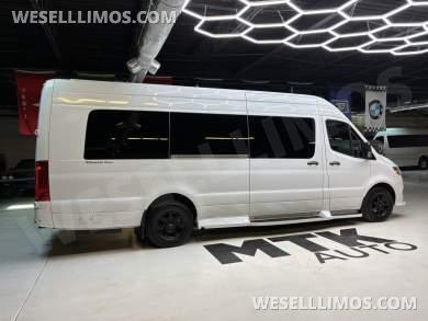 2022 Midwest Automotive Designs Mercedes-Benz Sprinter 3500 Business Class Sprinter - Sprinter for Sale in Richmond, Virginia, United States - Photo 41