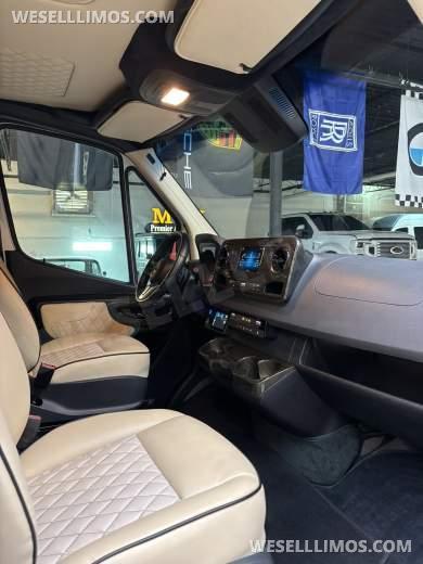 2022 Midwest Automotive Designs Mercedes-Benz Sprinter 3500 Business Class Sprinter - Sprinter for Sale in Richmond, Virginia, United States - Photo 63