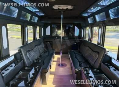 2014 Ford F550 Limo Bus for Sale in Tampa, Florida, US - Photo 3