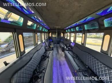 2014 Ford F550 Party  Bus - Limo Bus for Sale in Tampa, Florida, United States - Photo 11