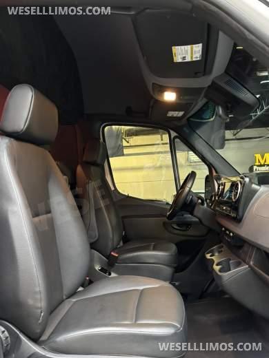 2023 Level Up Customs Mercedes-Benz Sprinter 2500 Luxury Cruiser Sprinter - Sprinter for Sale in Richmond, Virginia, United States - Photo 70