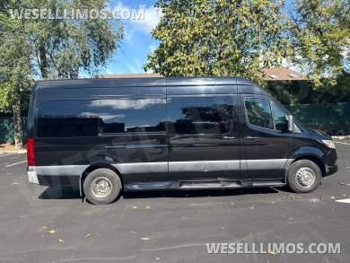 2021 First Class Customs Mercedes-Benz Sprinter Sprinter - Sprinter for Sale in Bladwin, New York, United States - Photo 10