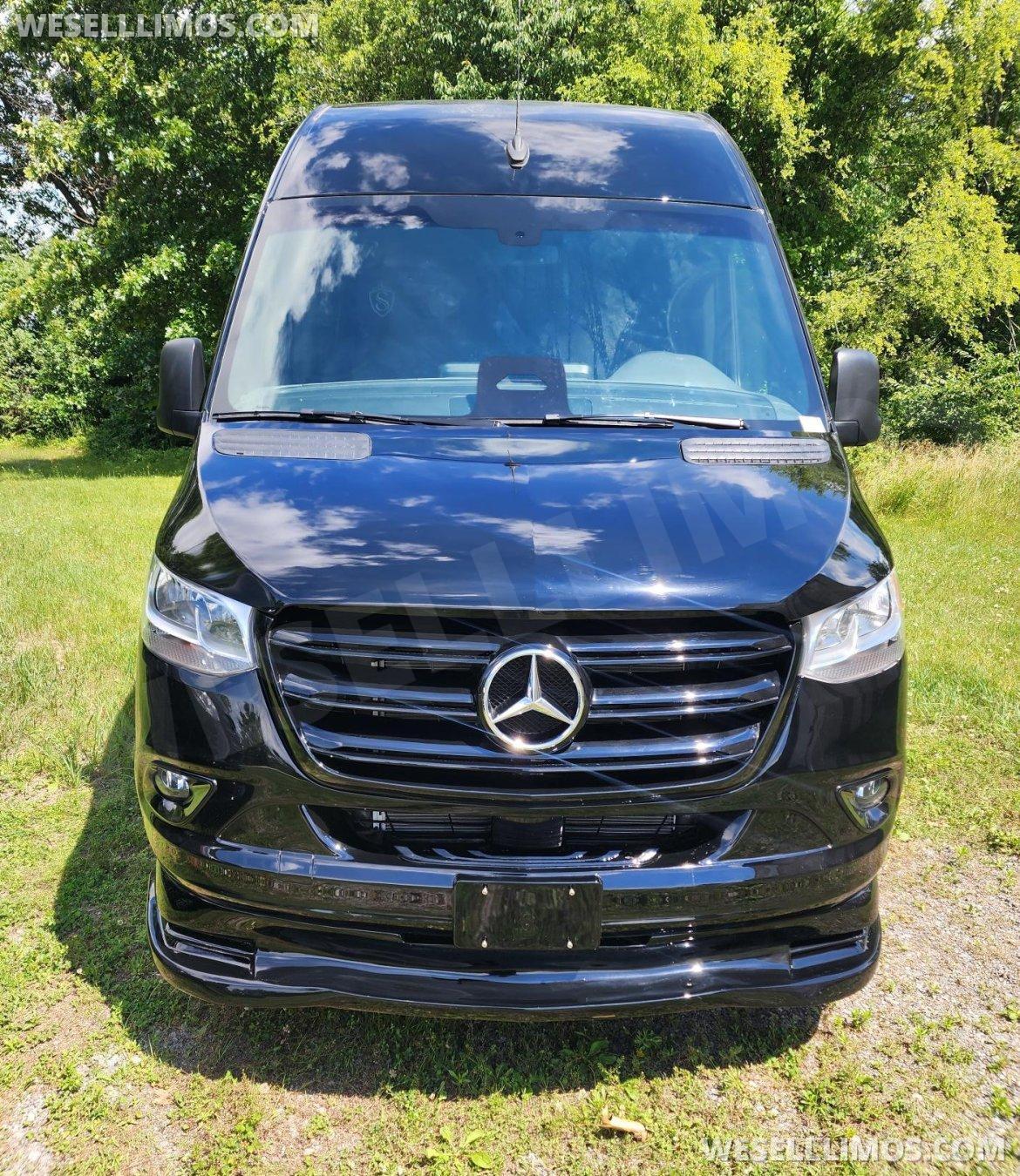 2026 Superior Designs Mercedes-Benz 3500  170" Extended  CEO Sprinter - Photo 2