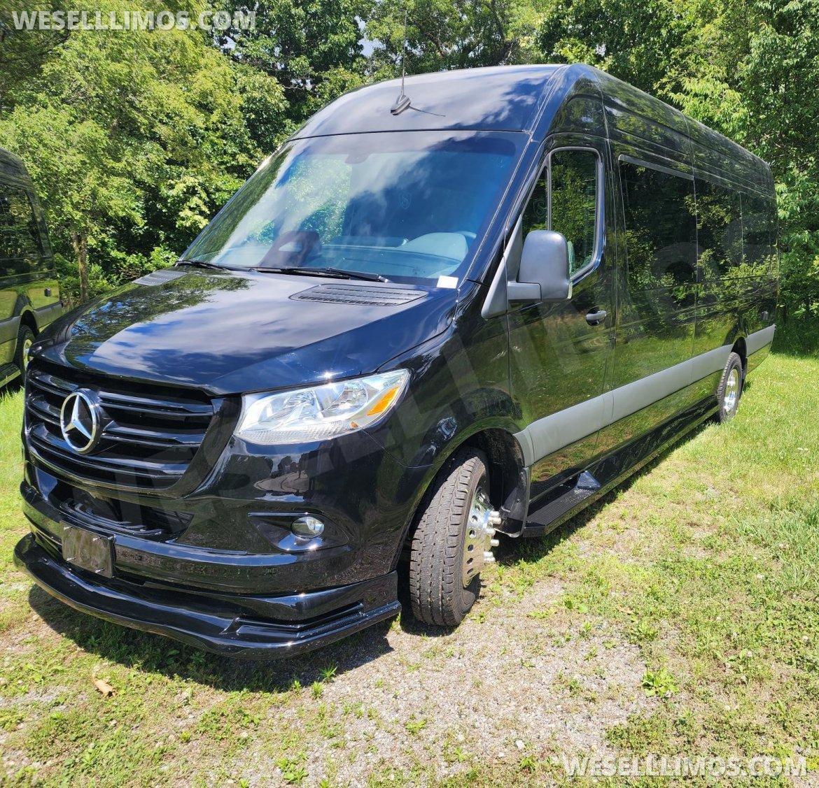 2026 Superior Designs Mercedes-Benz 3500  170" Extended  CEO Sprinter - Photo 3