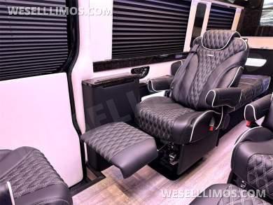 Matte Black Maybach Trim AWD Leather Full Power Heat/Cool/Massage Seats Auto Elite MB Sprinter - Sprinter for Sale in Elkhart, Indiana, United States - Photo 19