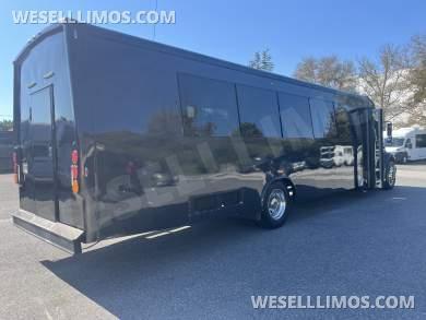 2018 Freightliner M2 Executive Shuttle for Sale in Pasadena, Maryland, US - Photo 3