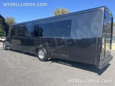 2018 Freightliner M2 Executive Shuttle for Sale in Pasadena, Maryland, US - Photo 4