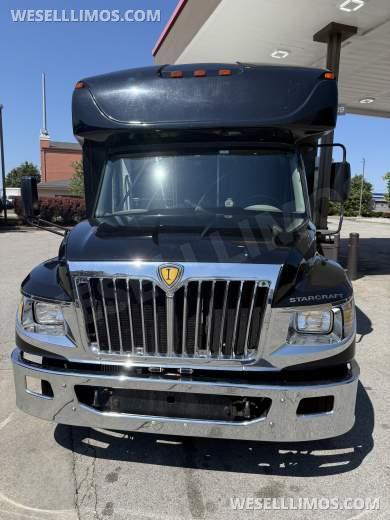 2014 International Starcraft Limo Bus for Sale in Louisville, Kentucky, US - Photo 2