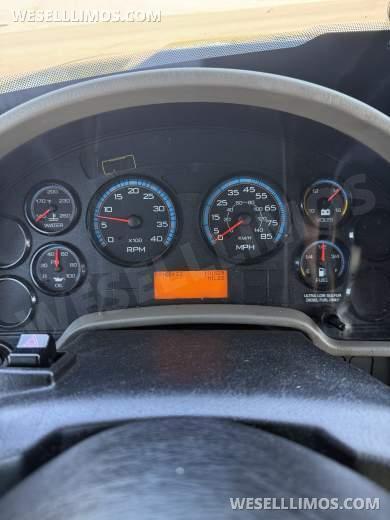 2014 International Starcraft Limo Bus for Sale in Louisville, Kentucky, US - Photo 4