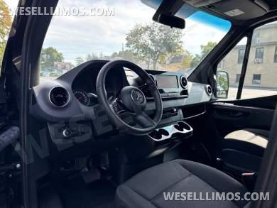 2025 Mercedes-Benz Sprinter Sprinter - Sprinter for Sale in Baldwin, New York, United States - Photo 13
