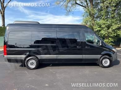2025 Mercedes-Benz Sprinter Sprinter - Sprinter for Sale in Baldwin, New York, United States - Photo 9
