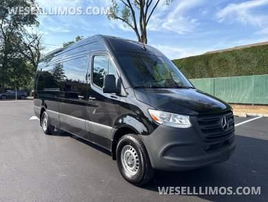 2025 Mercedes-Benz Sprinter Sprinter - Sprinter for Sale in Baldwin, New York, United States - Photo 10