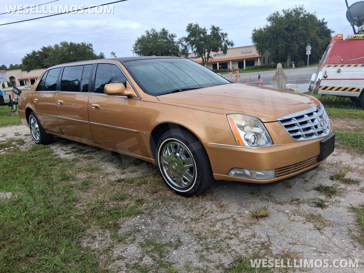 2006 Gold Limousine Cadillac DTS Professional Limousine - Photo 4