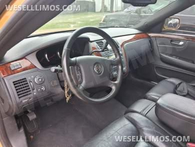 2006 Gold Limousine Cadillac DTS Professional Limousine - Limousine for Sale in St Marys, Georgia, United States - Photo 9