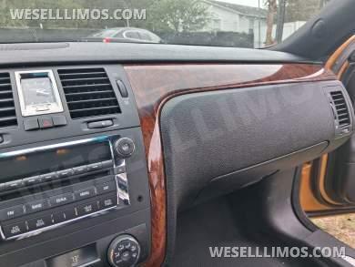2006 Gold Limousine Cadillac DTS Professional Limousine - Limousine for Sale in St Marys, Georgia, United States - Photo 21