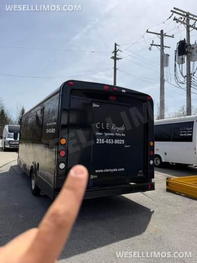 2014 LGE Ford E450 LGE Party Bus 20 Pax Limo Bus - Limo Bus for Sale in Cleveland, Ohio, United States - Photo 15