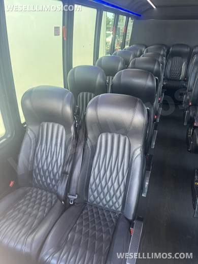 2020 grech motors Ford f550 Shuttle Bus - Shuttle Bus for Sale in Laguna Niguel, California, United States - Photo 15