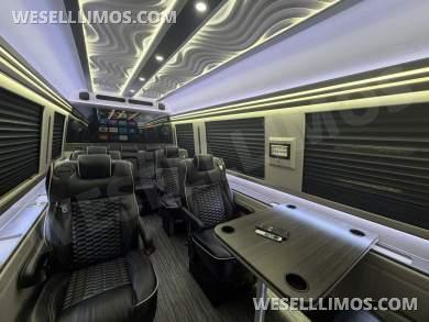 2022 Mercedes-Benz Executive Class JET Sprinter for Sale in Springfield, Missouri, US - Photo 4