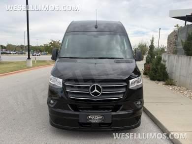 2022 First Class Customs, Inc. Mercedes-Benz Executive Class JET Sprinter - Sprinter for Sale in Springfield, Missouri, United States - Photo 15