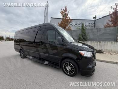 2022 First Class Customs, Inc. Mercedes-Benz Executive Class JET Sprinter - Sprinter for Sale in Springfield, Missouri, United States - Photo 17