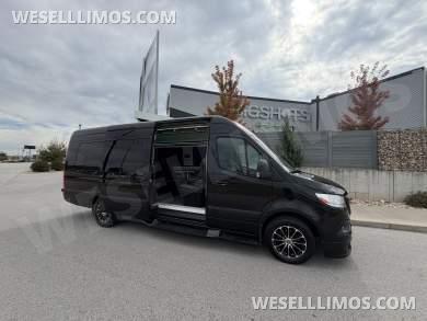 2022 First Class Customs, Inc. Mercedes-Benz Executive Class JET Sprinter - Sprinter for Sale in Springfield, Missouri, United States - Photo 18