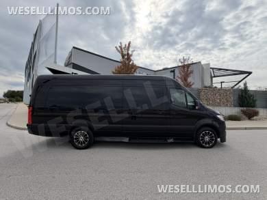 2022 First Class Customs, Inc. Mercedes-Benz Executive Class JET Sprinter - Sprinter for Sale in Springfield, Missouri, United States - Photo 19
