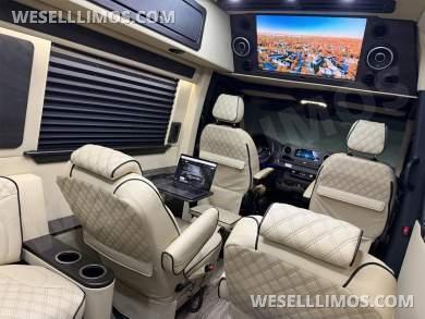 2022 Mercedes-Benz Sprinter Sprinter for Sale in Elkhart, Indiana, US - Photo 4