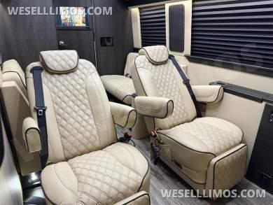 2022 Midwest Automotive Designs Luxe Cruiser 144WB Mercedes-Benz Sprinter - Sprinter for Sale in Elkhart, Indiana, United States - Photo 12