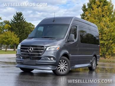 2022 Midwest Automotive Designs Luxe Cruiser 144WB Mercedes-Benz Sprinter - Sprinter for Sale in Elkhart, Indiana, United States - Photo 17