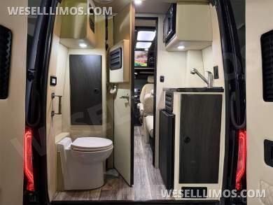 2022 Midwest Automotive Designs Luxe Cruiser 144WB Mercedes-Benz Sprinter - Sprinter for Sale in Elkhart, Indiana, United States - Photo 20